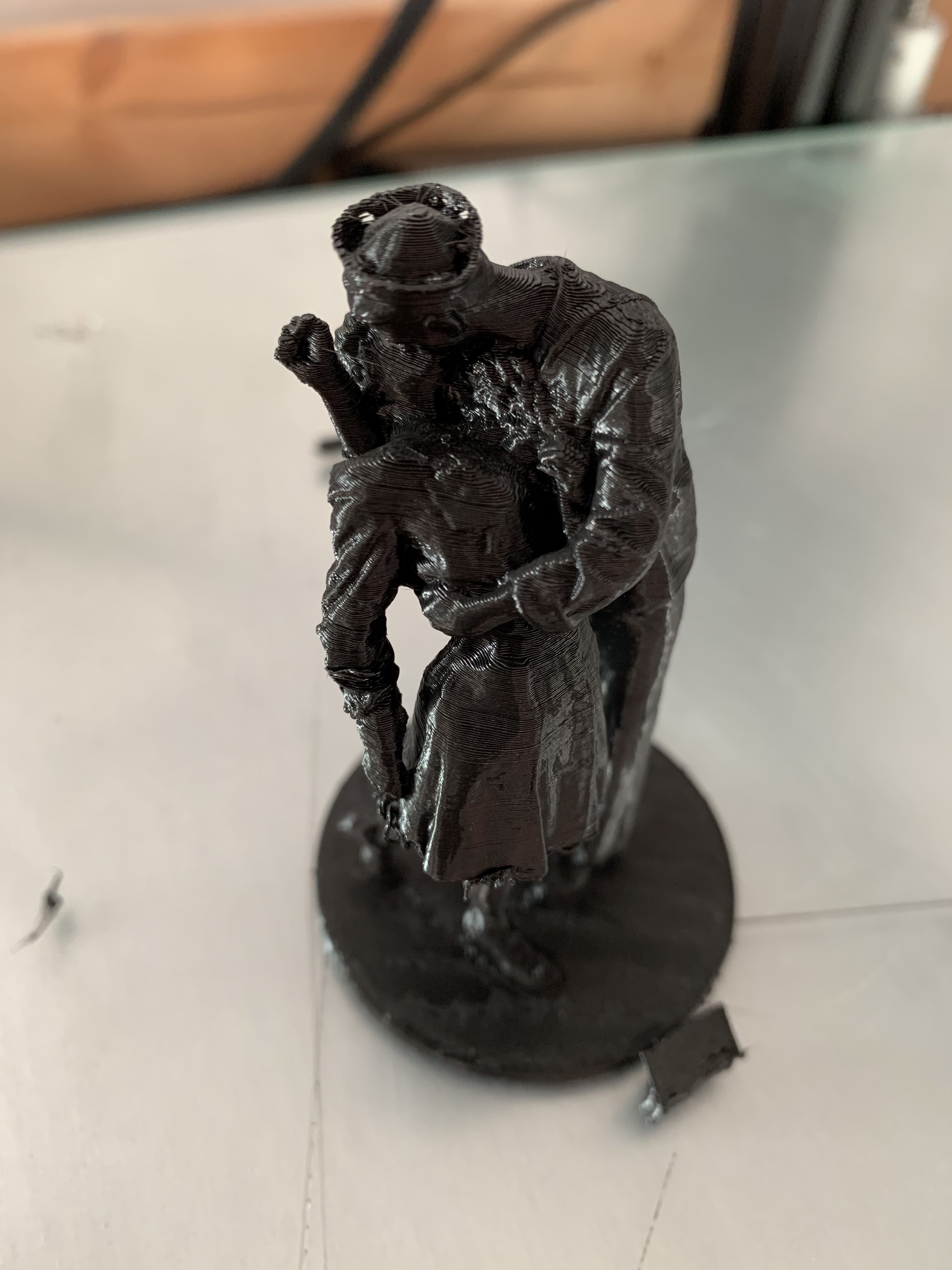 3D printing Unconditional Surrender Kissing Statue • made with Creality